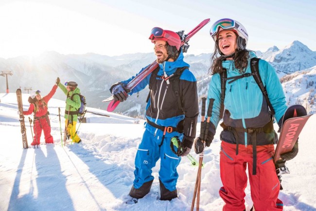 Skifahrer auf der Skipiste © Flachau Tourismus