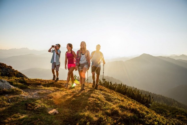 Wanderung mit der Familie in Flachau © Flachau Tourismus